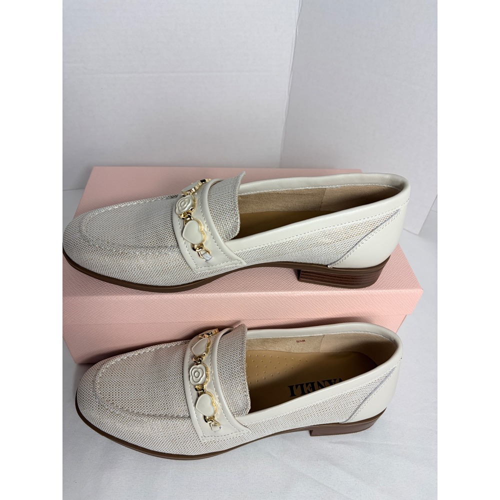 Vaneli Konni Loafer Ivory Heart Rosette Chain Coquette Preppy Classic 9M